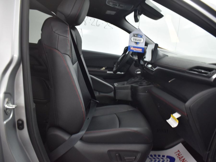 New 2025 Toyota Sienna Hybrid XSE Sport - BraunAbility Side Entry Entry Fold Out Automatic Ramp