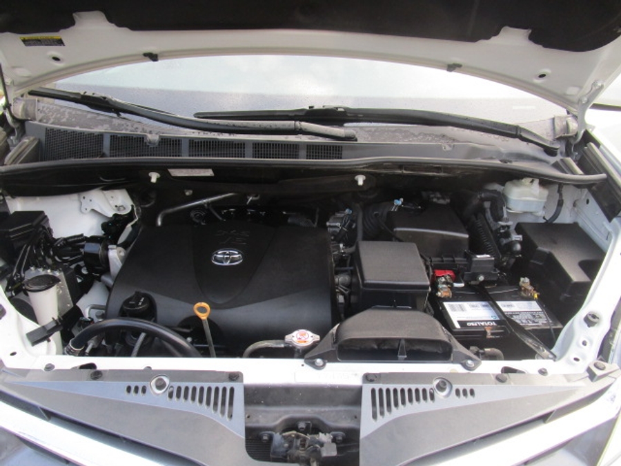 Used 2020 Toyota Sienna XLE Base - BraunAbility Side Entry Entry Fold Out Automatic Ramp