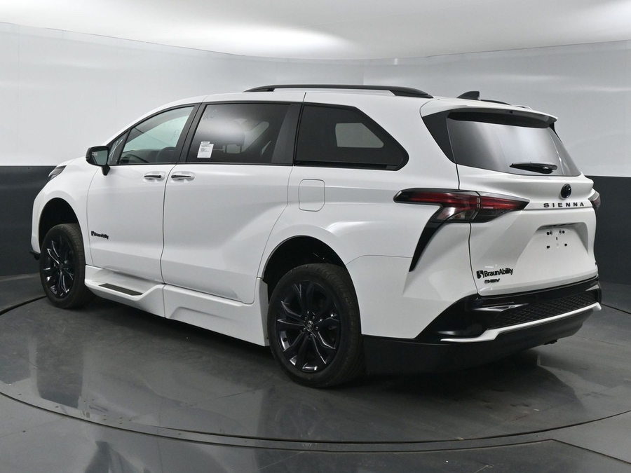 New 2025 Toyota Sienna Hybrid XSE - BraunAbility Side Entry Entry In Floor Automatic Ramp