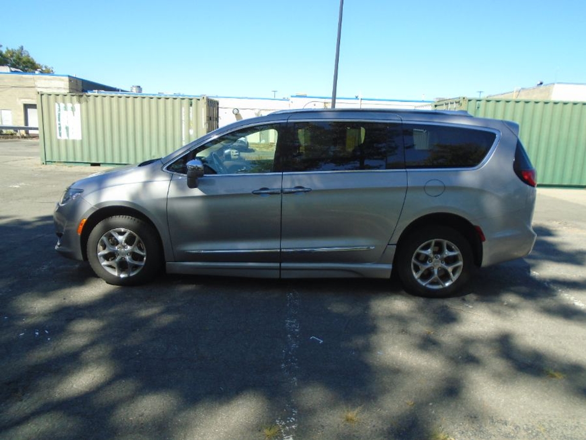 2018 CHRYSLER PACIFICA - Image 16