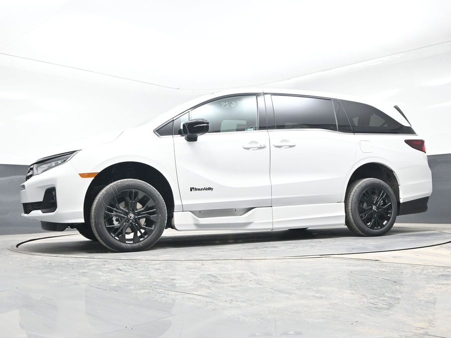 New 2026 Honda Odyssey Sport - BraunAbility Side Entry Entry In Floor Automatic Ramp