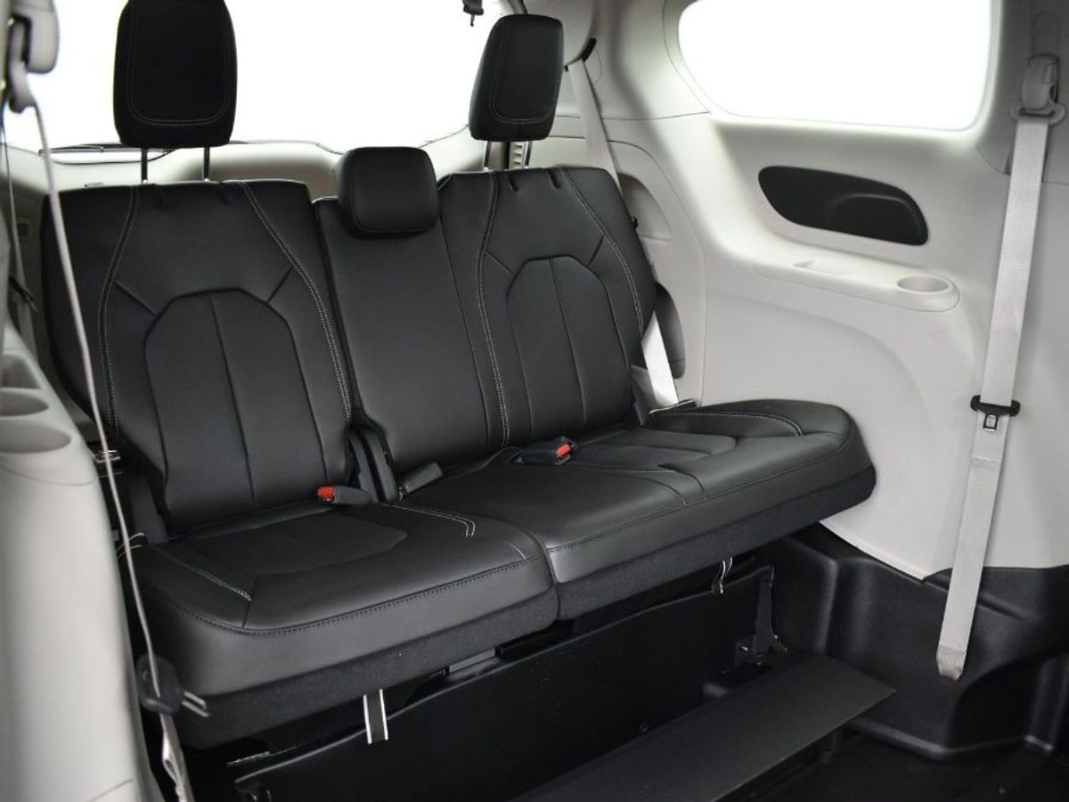 2024 CHRYSLER PACIFICA - Image 4