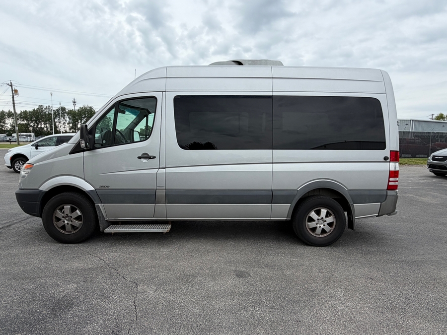  Mercedes-Benz Sprinter image number 4