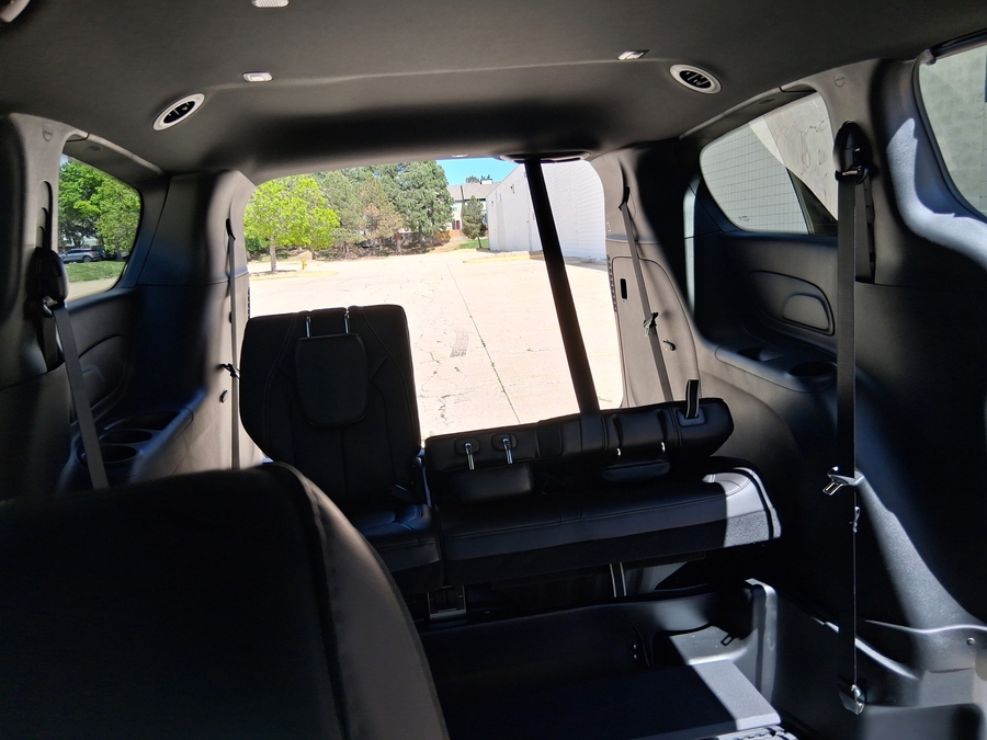 Número de imagen Chrysler Pacifica negro 13