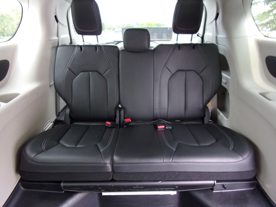 2022 Chrysler Pacifica Touring L - Photo 17