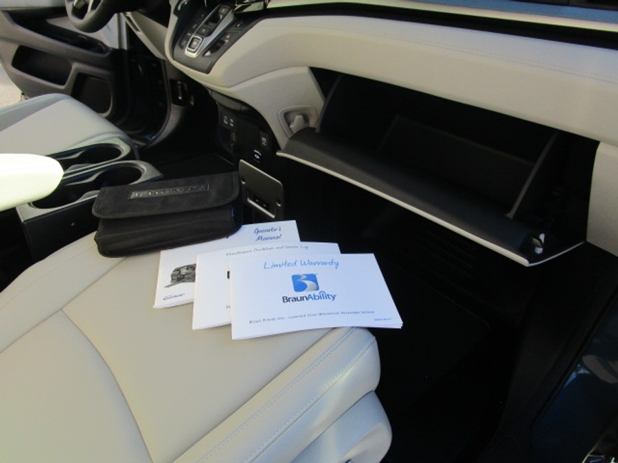 New 2026 Honda Odyssey EX-L - BraunAbility Side Entry Entry In Floor Automatic Ramp