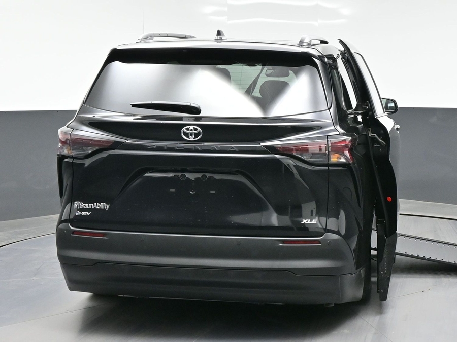 Black Toyota Sienna image number 3