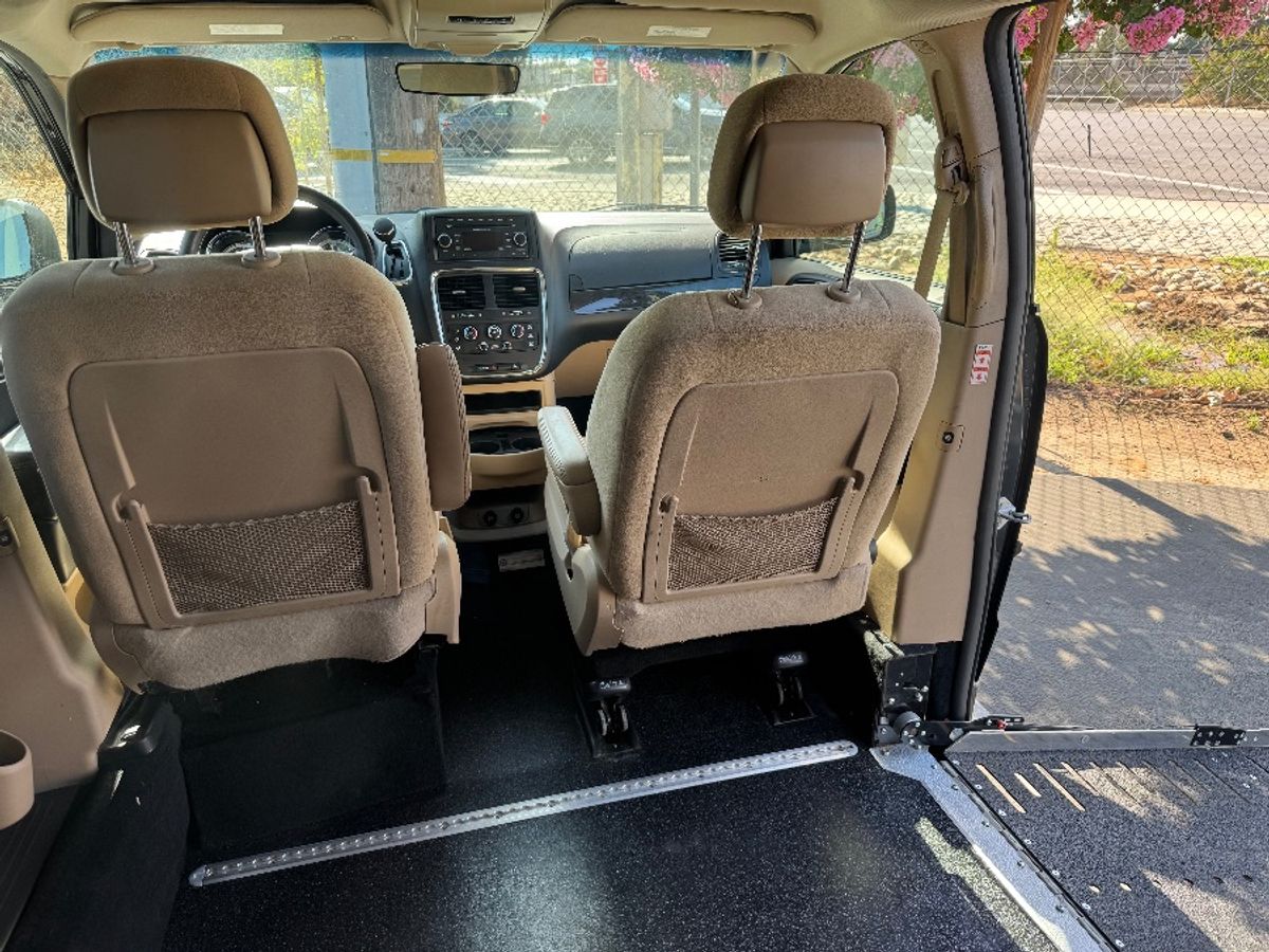 2016 DODGE GRAND CARAVAN - Image 5