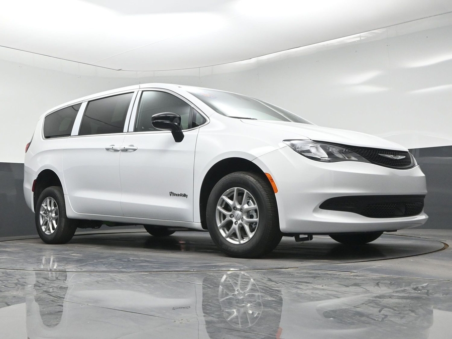 New 2026 Chrysler Voyager LX - BraunAbility Rear Entry Fold Out Manual Ramp