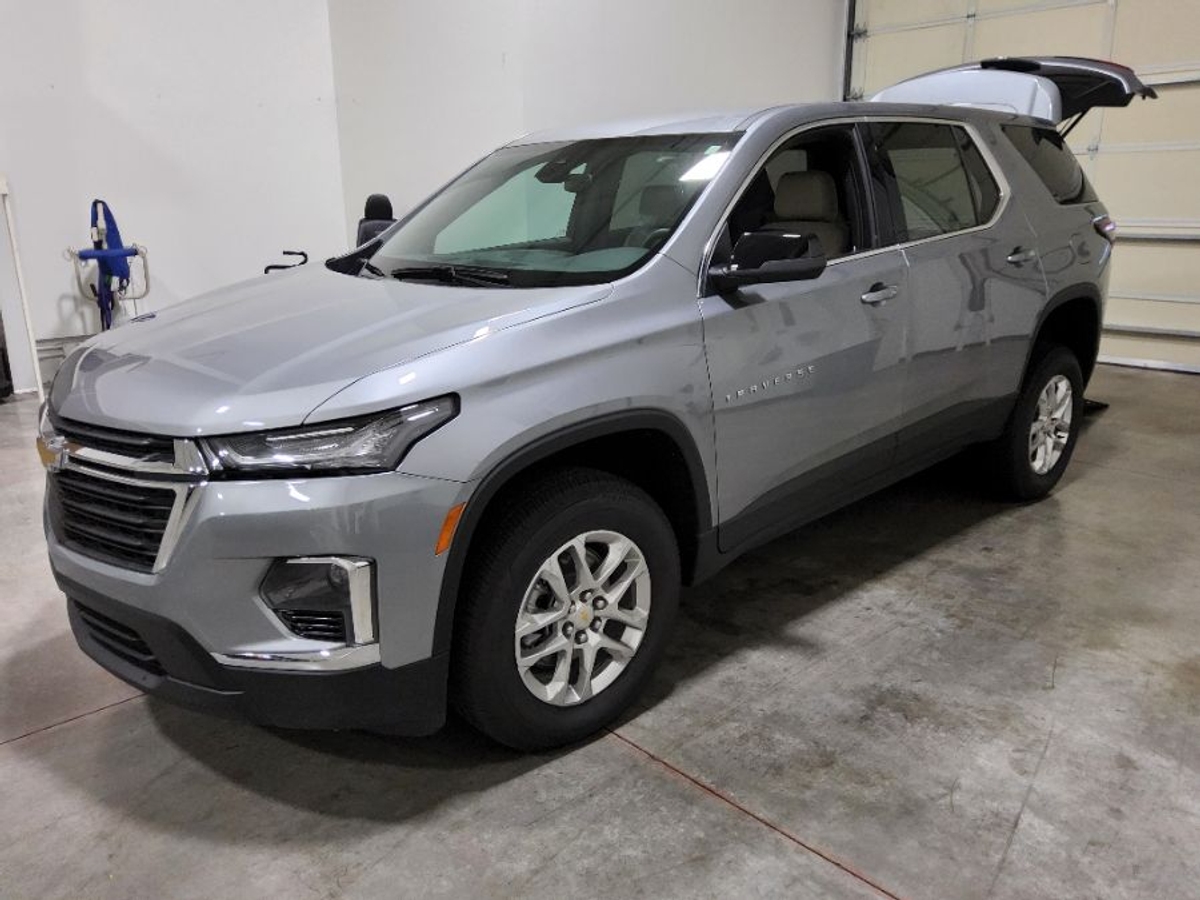 2023 CHEVROLET TRAVERSE - Image 3