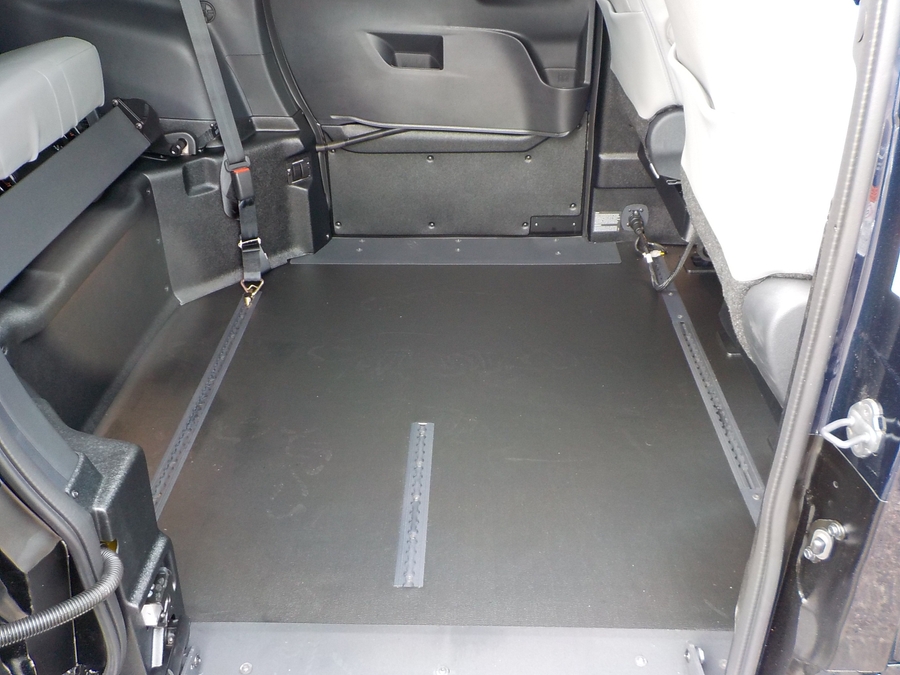 Blue Toyota Sienna image number 41