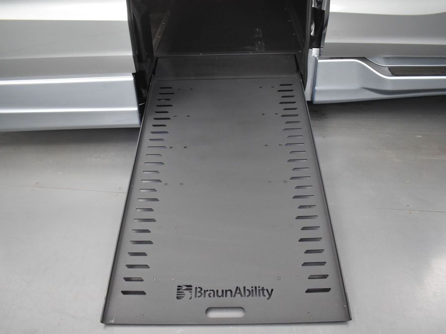 New 2025 Honda Odyssey EX-L - BraunAbility Side Entry Entry In Floor Automatic Ramp