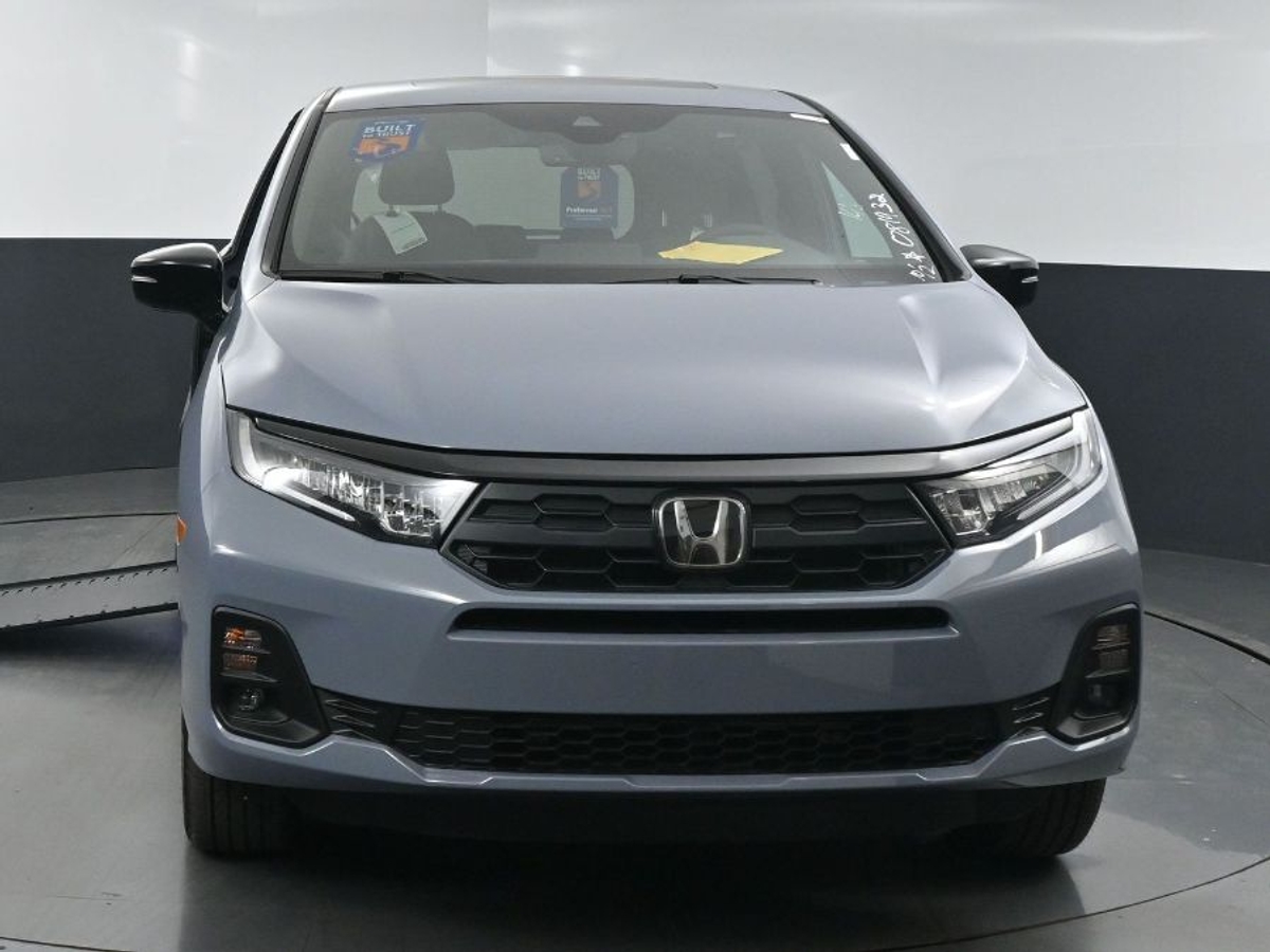 Grey Honda Odyssey image number 2