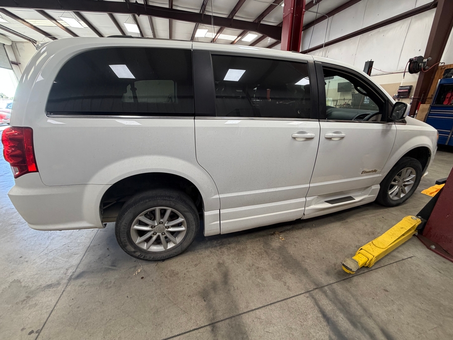 White Dodge Grand Caravan image number 2
