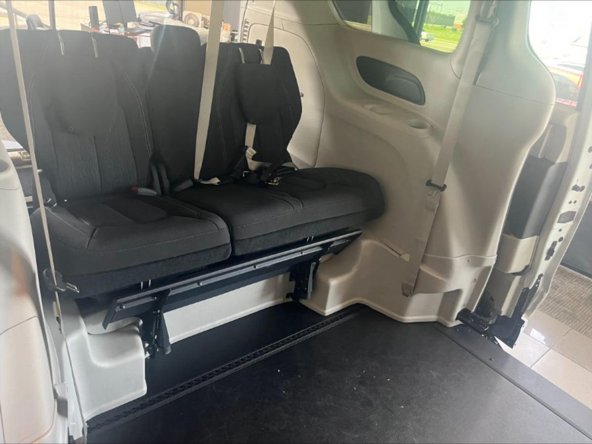 2022 CHRYSLER VOYAGER - Image 8