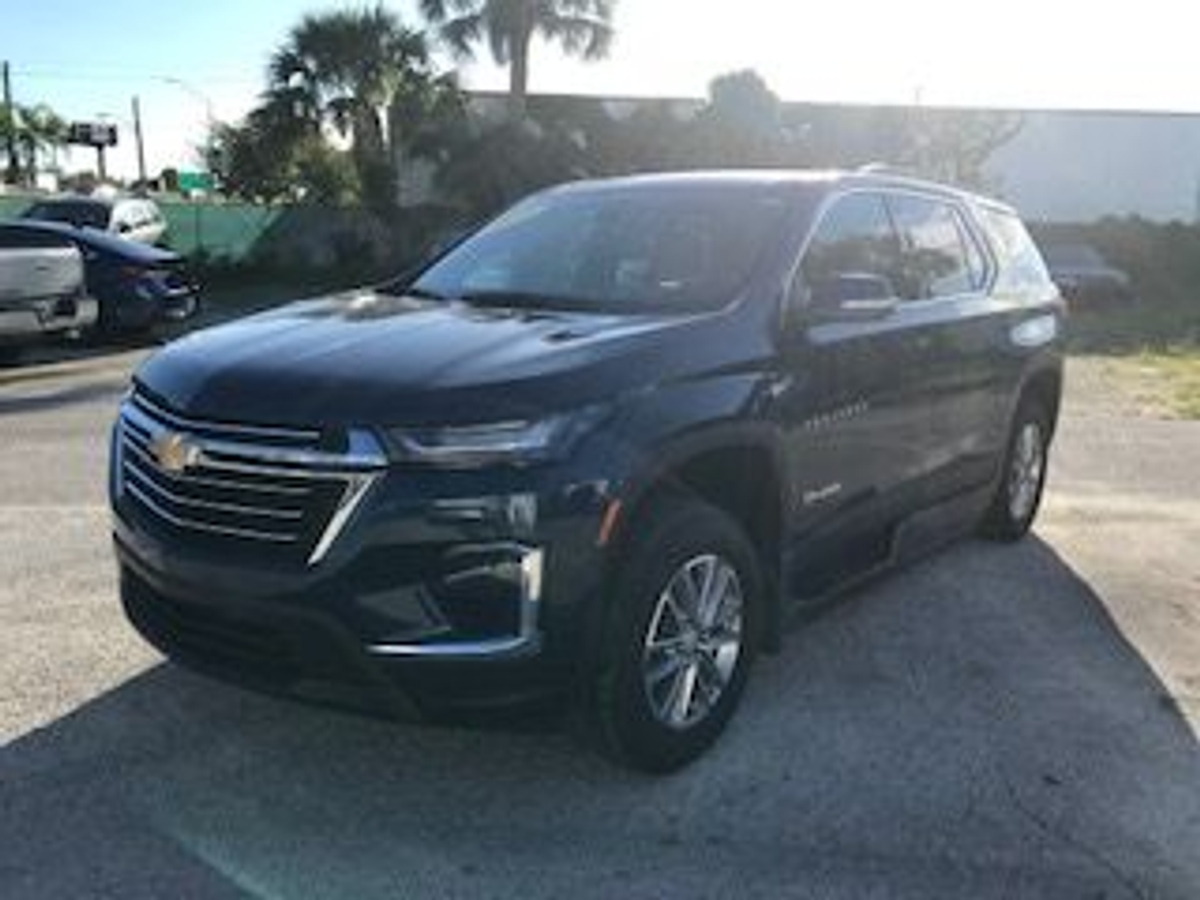 2023 CHEVROLET TRAVERSE - Image 2