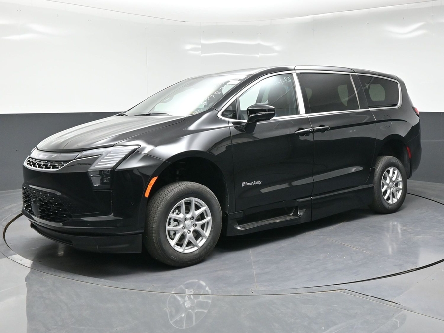 Black Chrysler Pacifica with Side Entry Automatic Fold Out ramp