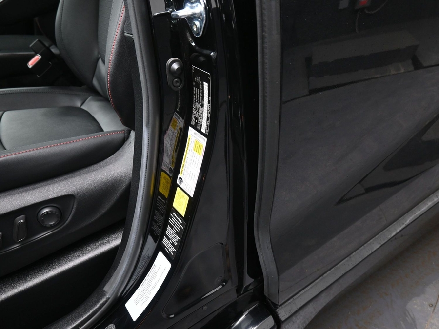 New 2025 Toyota Sienna Hybrid XSE Sport - BraunAbility Side Entry Entry Fold Out Automatic Ramp