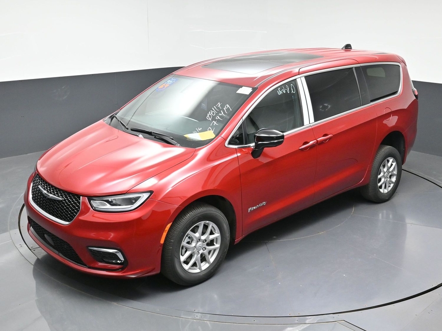 New 2026 Chrysler Pacifica Select Plus - BraunAbility Rear Entry Fold Out Manual Ramp