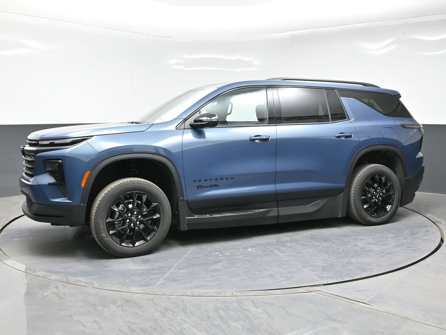 New 2025 Chevrolet Traverse 1LT Midnight - BraunAbility Side Entry Entry In Floor Automatic Ramp