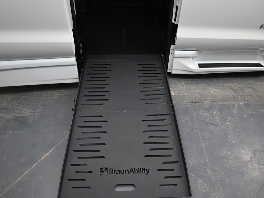 Used 2023 Chrysler Pacifica Touring L - BraunAbility Side Entry Entry Fold Out Automatic Ramp