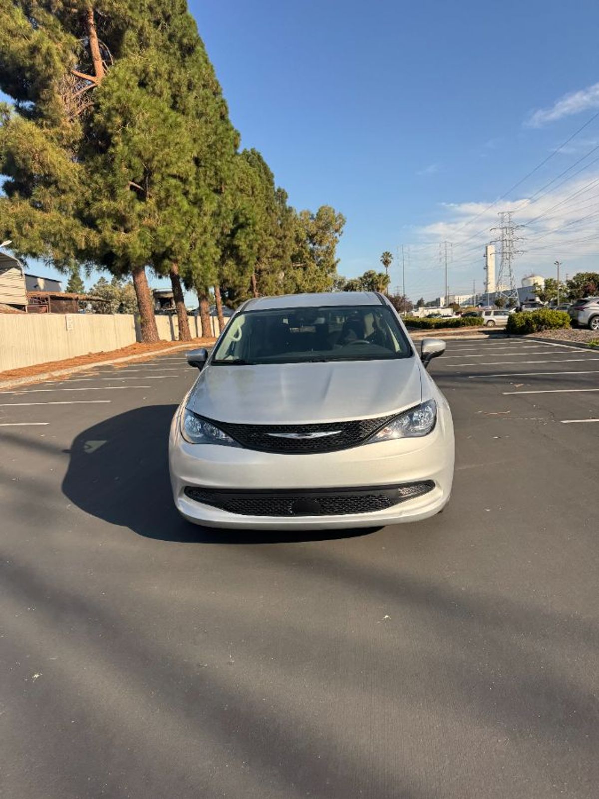 2023 CHRYSLER VOYAGER - Image 2