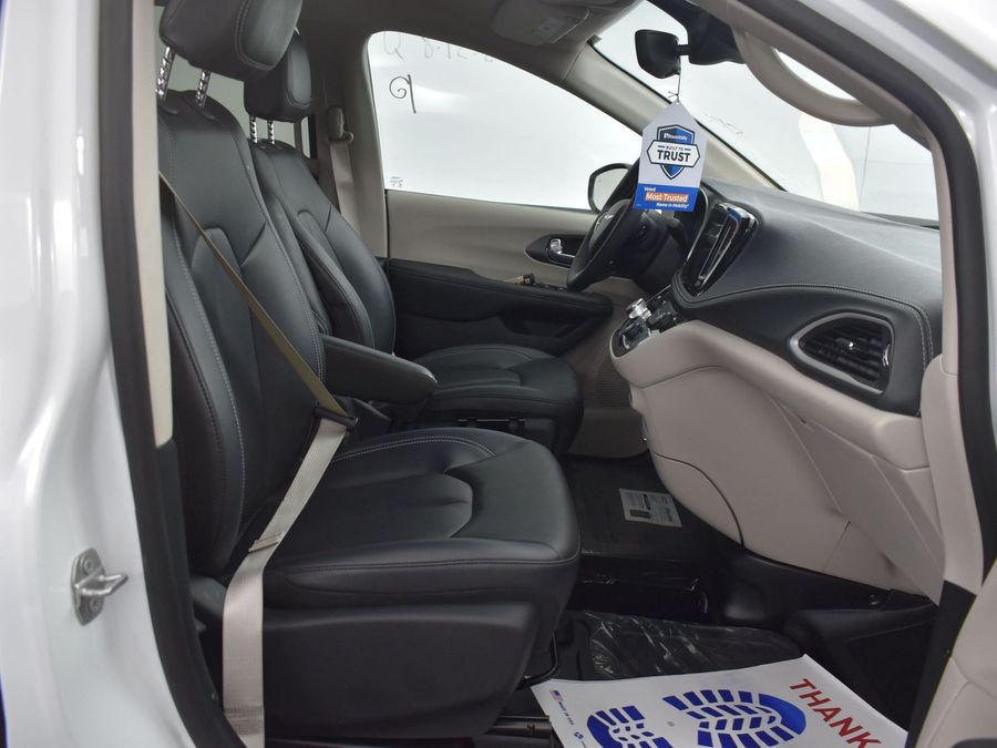 Used 2024 Chrysler Pacifica Touring L - BraunAbility Side Entry Entry In Floor Automatic Ramp