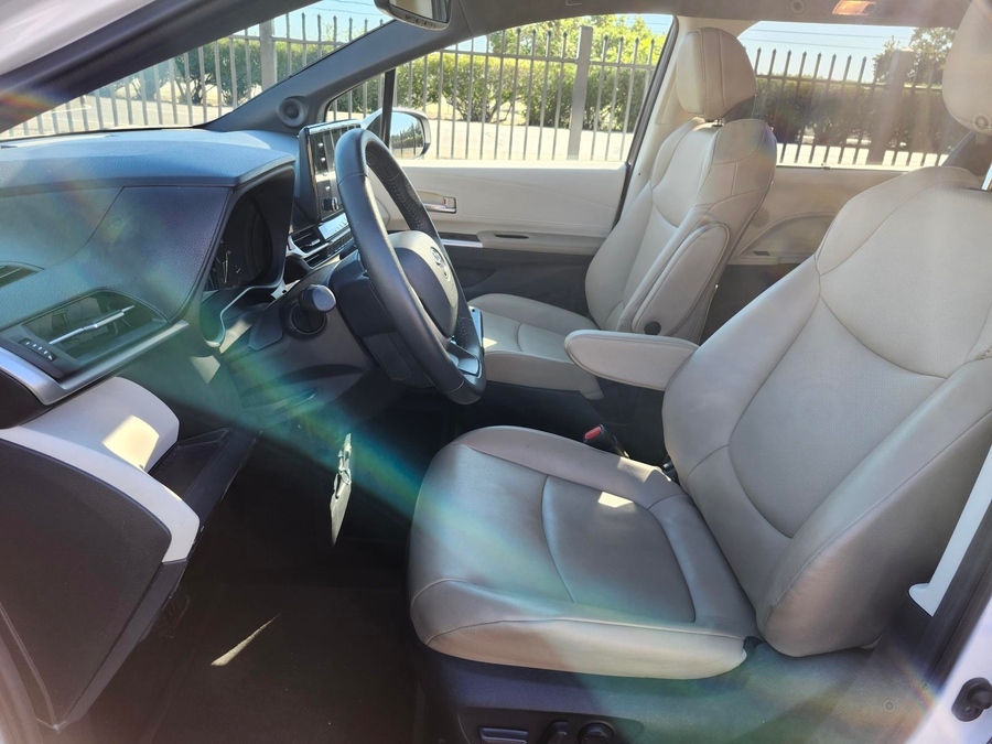 Used 2022 Toyota Sienna Hybrid XLE Plus - VMI Side Entry Entry In Floor Automatic Ramp