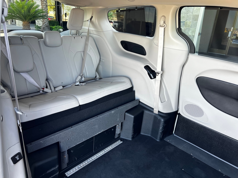 Used 2021 Chrysler Pacifica Touring L - RLX Side Entry Entry In Floor Automatic Ramp