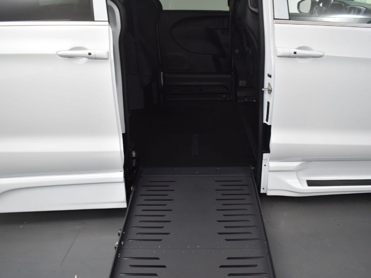 2025 CHRYSLER PACIFICA - Image 12