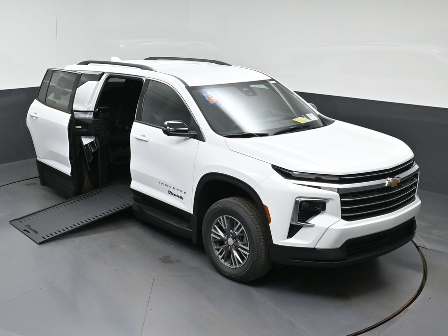 New 2026 Chevrolet Traverse 1LT - BraunAbility Side Entry In Floor Automatic Ramp