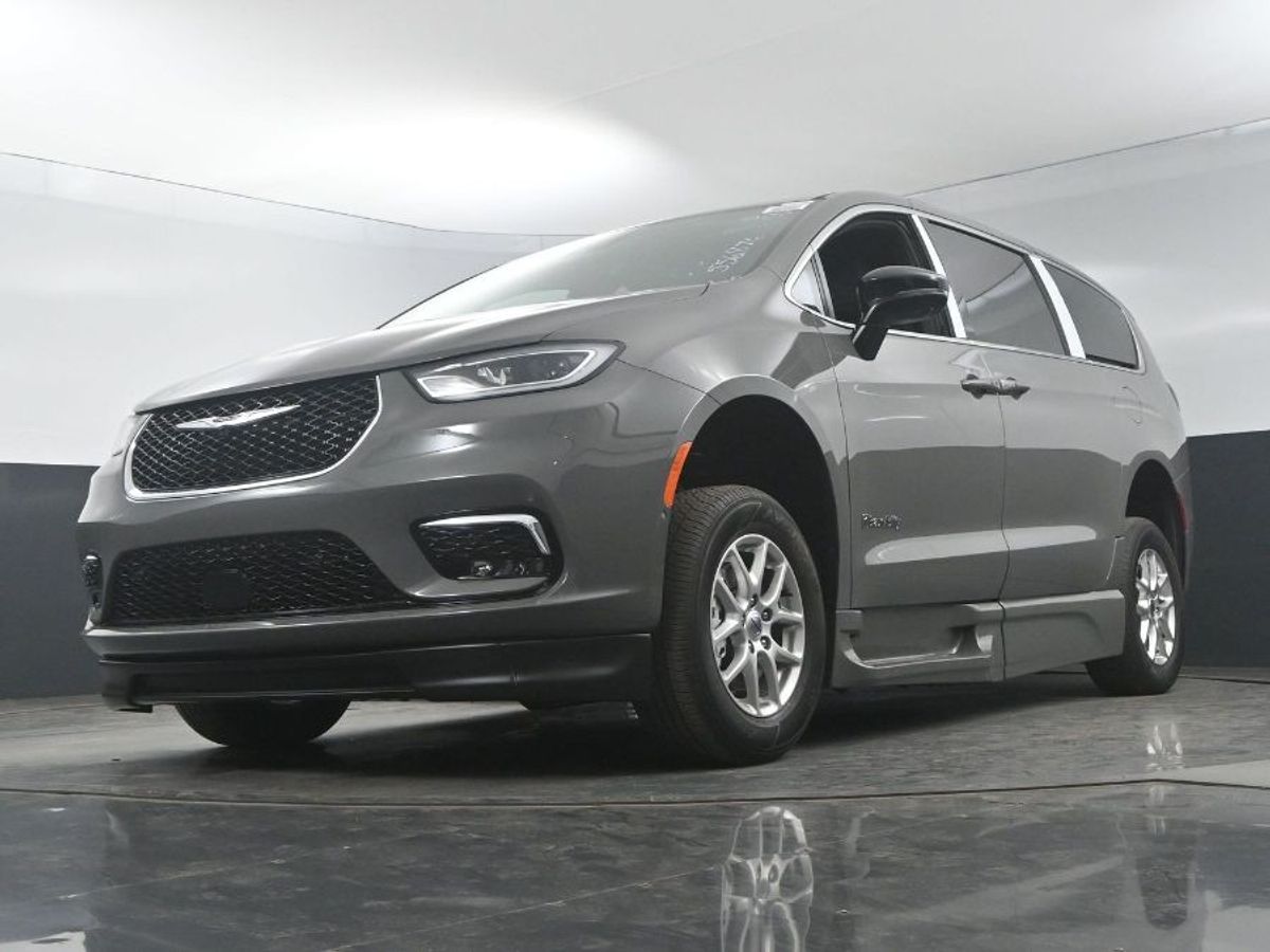2025 CHRYSLER PACIFICA - Image 20