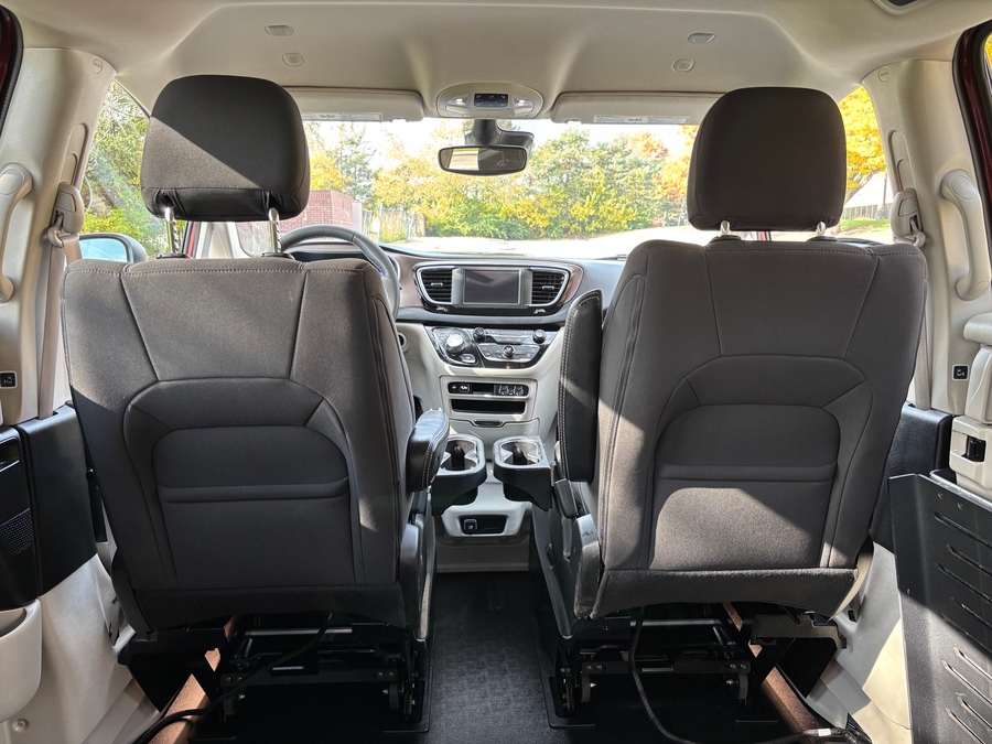 Used 2023 Chrysler Voyager LX - BraunAbility Side Entry Entry Fold Out Automatic Ramp