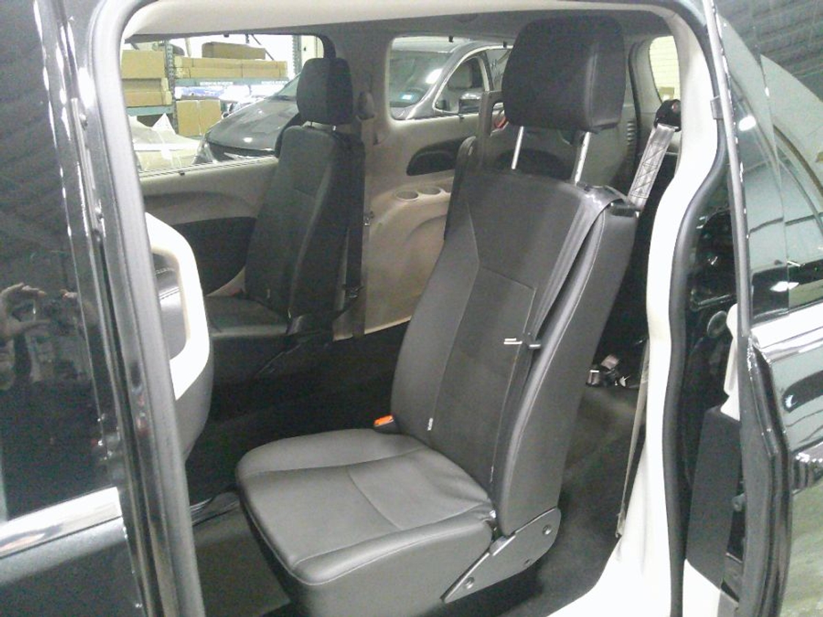 2022 CHRYSLER PACIFICA - Image 22