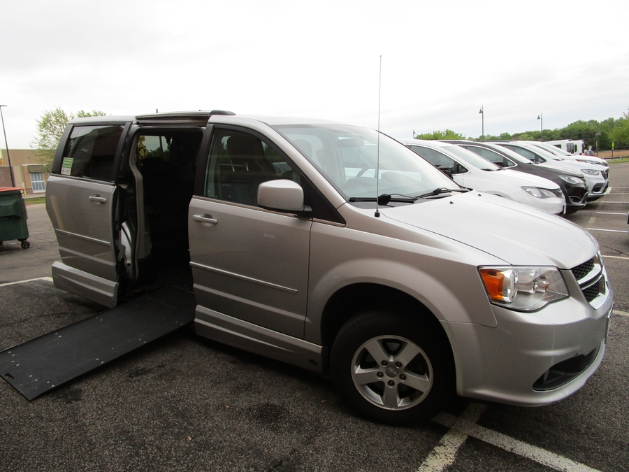 2011 Dodge Grand Caravan's photo
