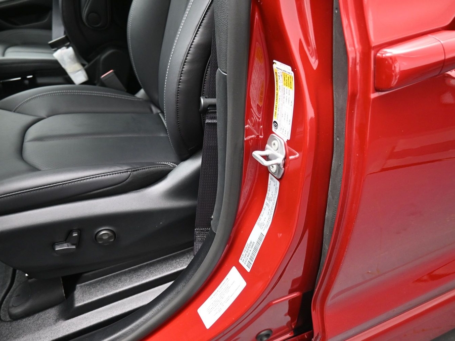 Red Chrysler Pacifica image number 13