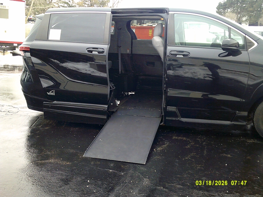 Black Toyota Sienna image number 7