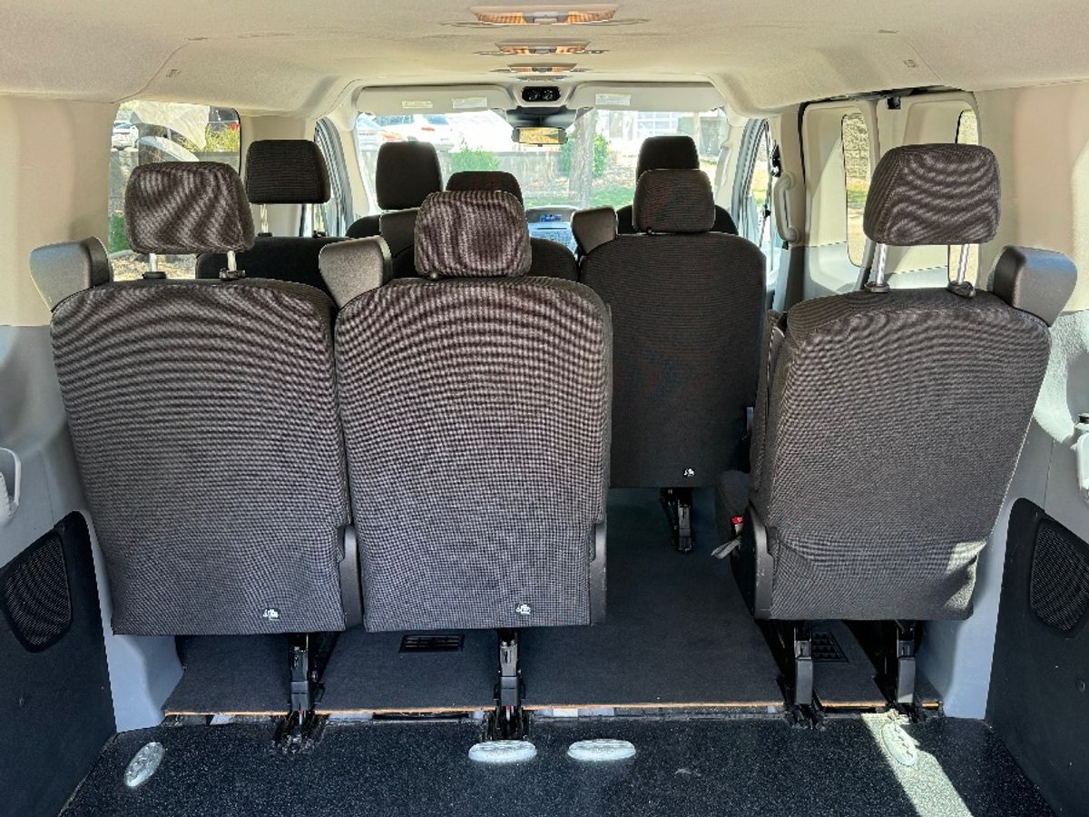 White Ford T350 image number 11