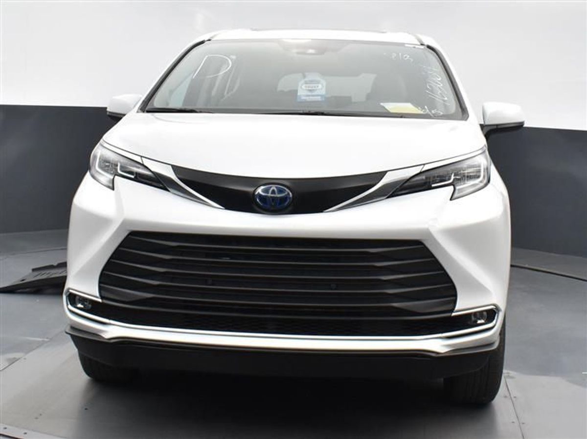 2023 TOYOTA SIENNA - Image 7