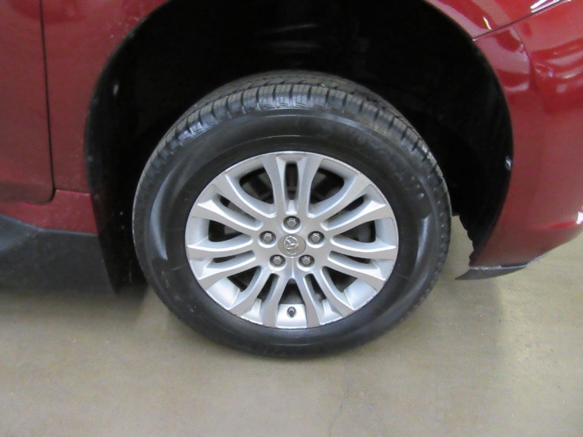 2014 TOYOTA SIENNA - Image 20