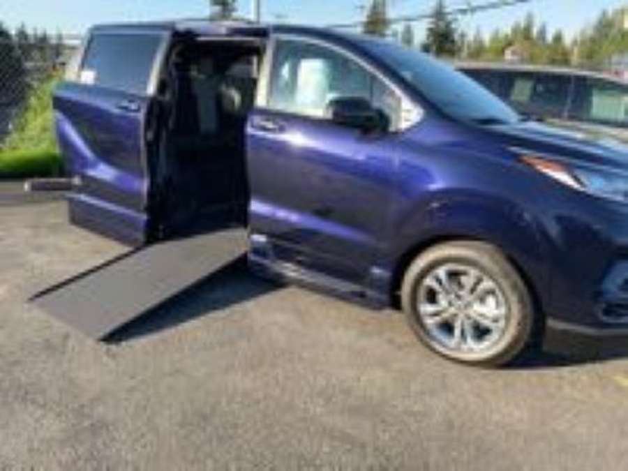 New 2026 Toyota Sienna Hybrid AWD XSE - VMI Side Entry In Floor Automatic Ramp