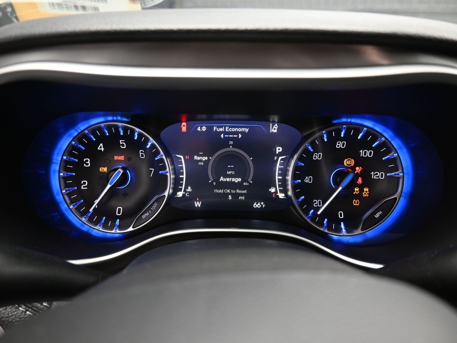 New 2025 Chrysler Pacifica Select Safety - BraunAbility Side Entry Entry Fold Out Automatic Ramp