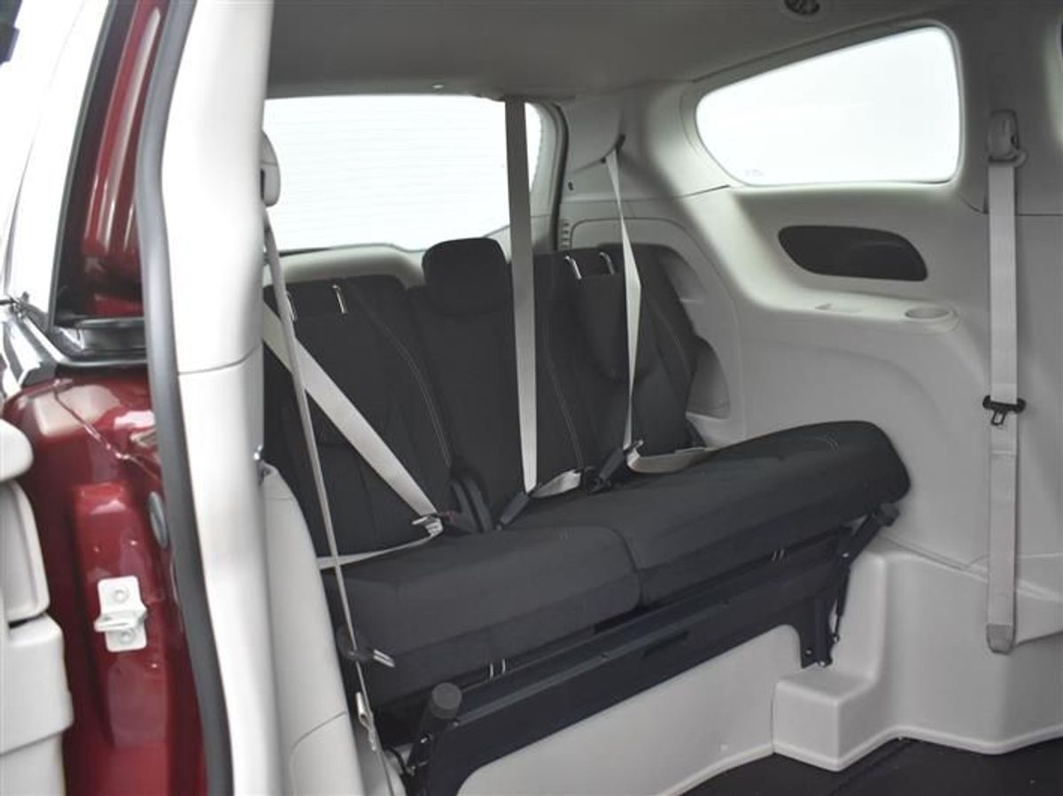 2023 CHRYSLER VOYAGER - Image 16