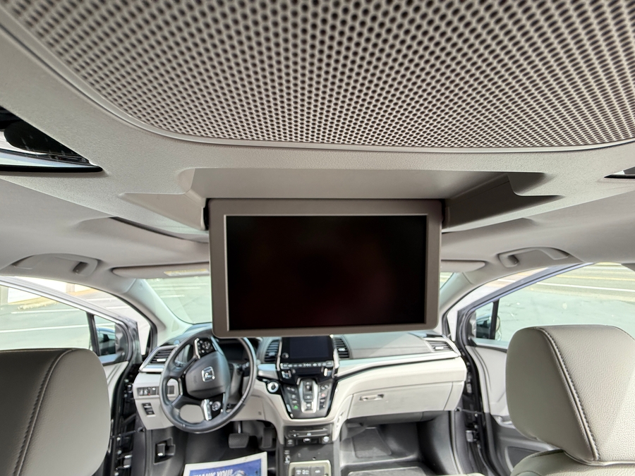 Used 2019 Honda Odyssey Elite - BraunAbility Side Entry Entry In Floor Automatic Ramp