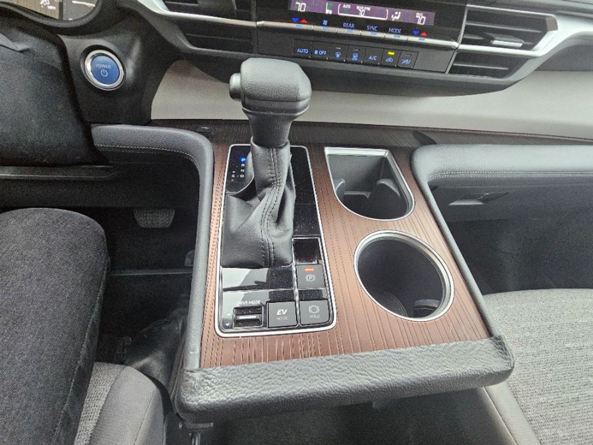 2023 TOYOTA SIENNA - Image 16