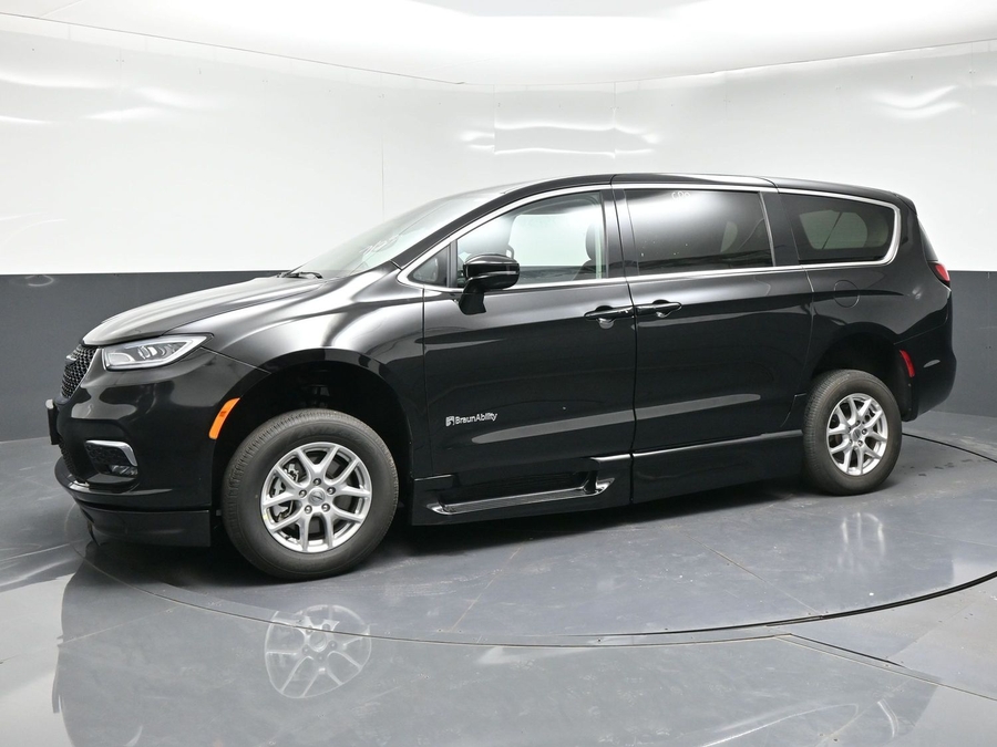 Used 2024 Chrysler Pacifica Touring L - BraunAbility Side Entry Fold Out Automatic Ramp
