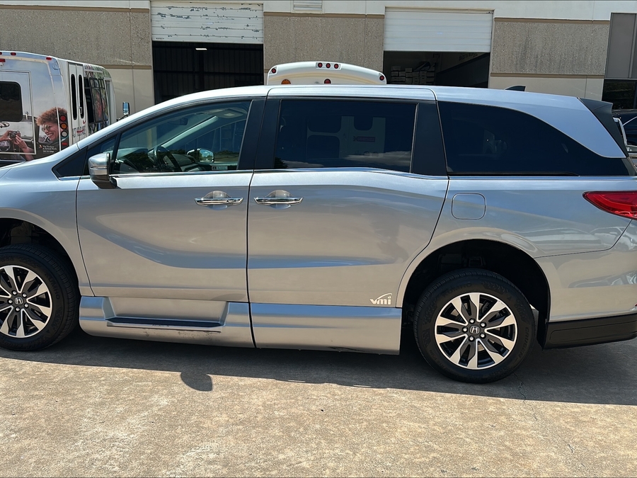 Used 2022 Honda Odyssey EX-L - VMI Side Entry In Floor Automatic Ramp