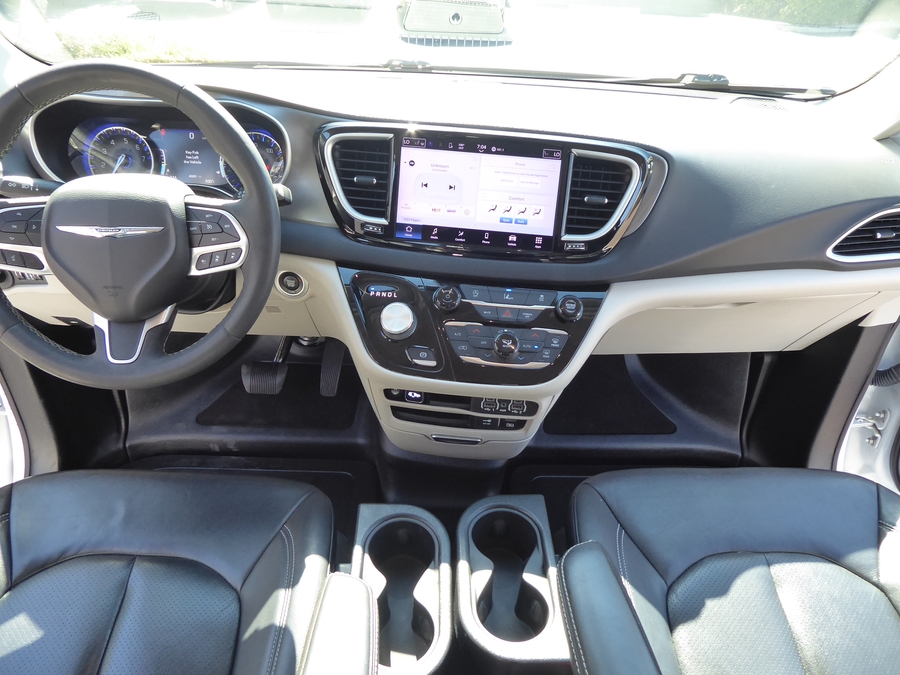 Used 2022 Chrysler Pacifica Touring L - BraunAbility Side Entry Fold Out Automatic Ramp