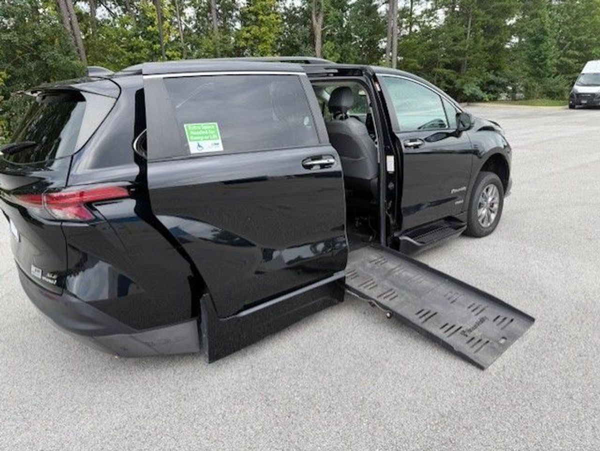 2021 TOYOTA SIENNA - Image 11