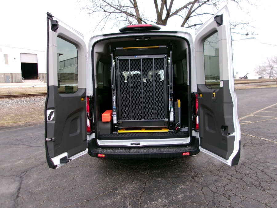 White Ford T350 image number 1